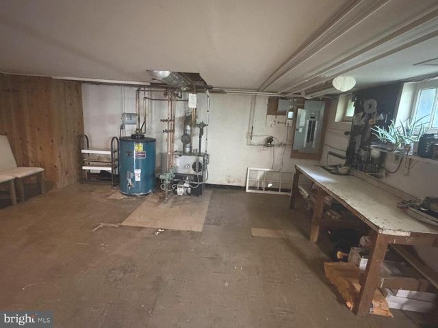 1447 ROCKWELL RD, Abington, PA 19001