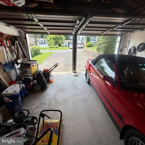1447 ROCKWELL RD, Abington, PA 19001