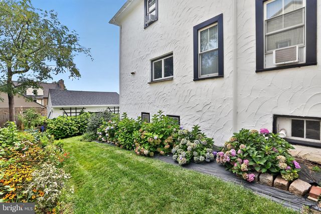 1447 ROCKWELL RD, Abington, PA 19001