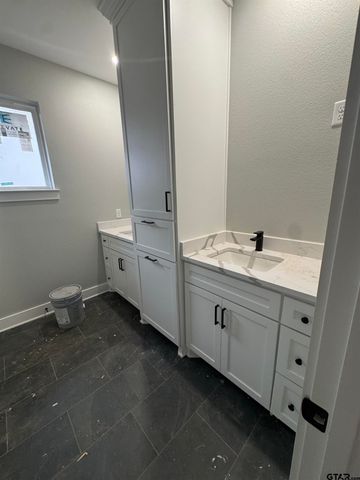 2067 County Road 2138, Troup, TX 75789