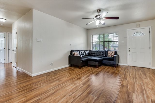 2911 Old North Road, Farmers Branch, TX 75234