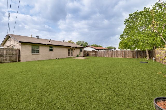 2911 Old North Road, Farmers Branch, TX 75234