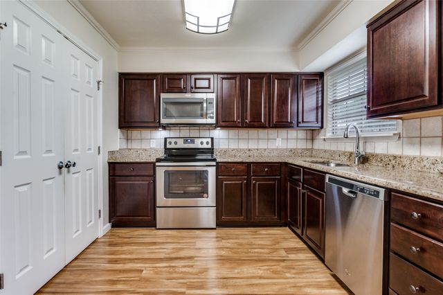 2911 Old North Road, Farmers Branch, TX 75234