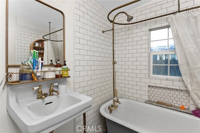 421 La Verne Street, Redlands, CA 92373