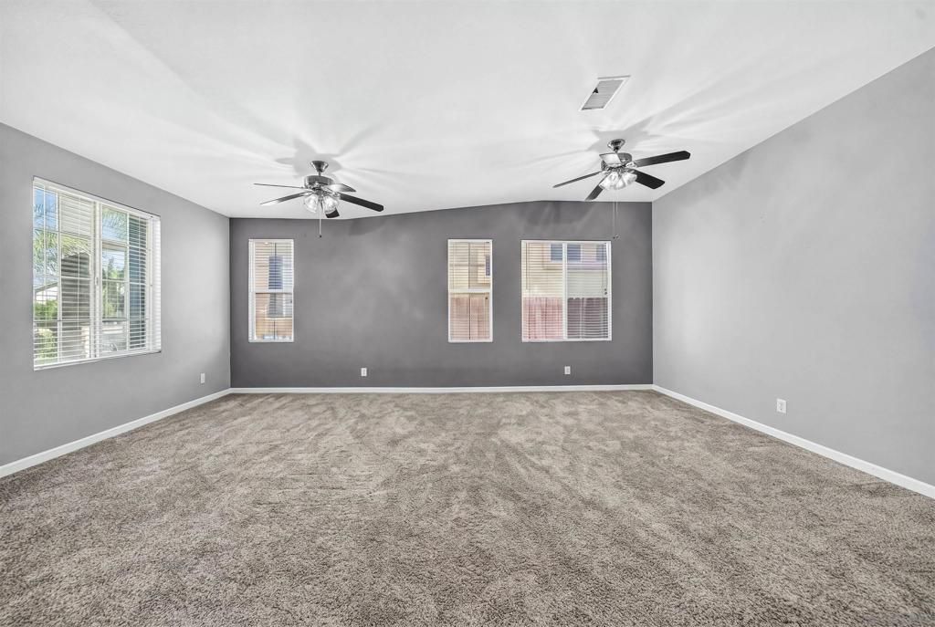Image 10 of property listing at 1166 Brookmeade Cir, Beaumont, CA 92223
