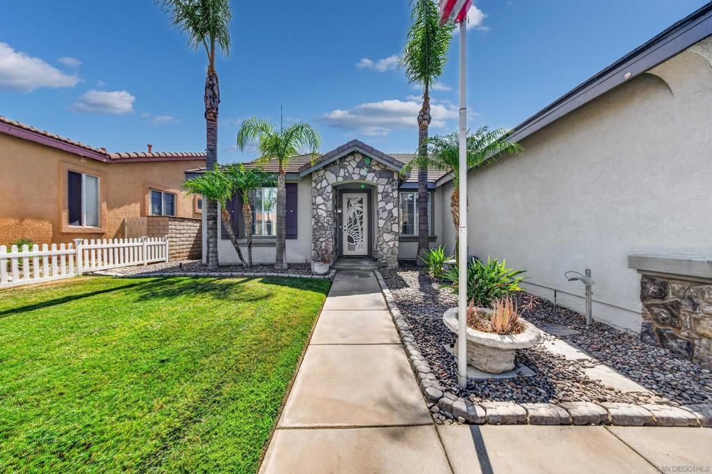Image 7 of property listing at 1166 Brookmeade Cir, Beaumont, CA 92223