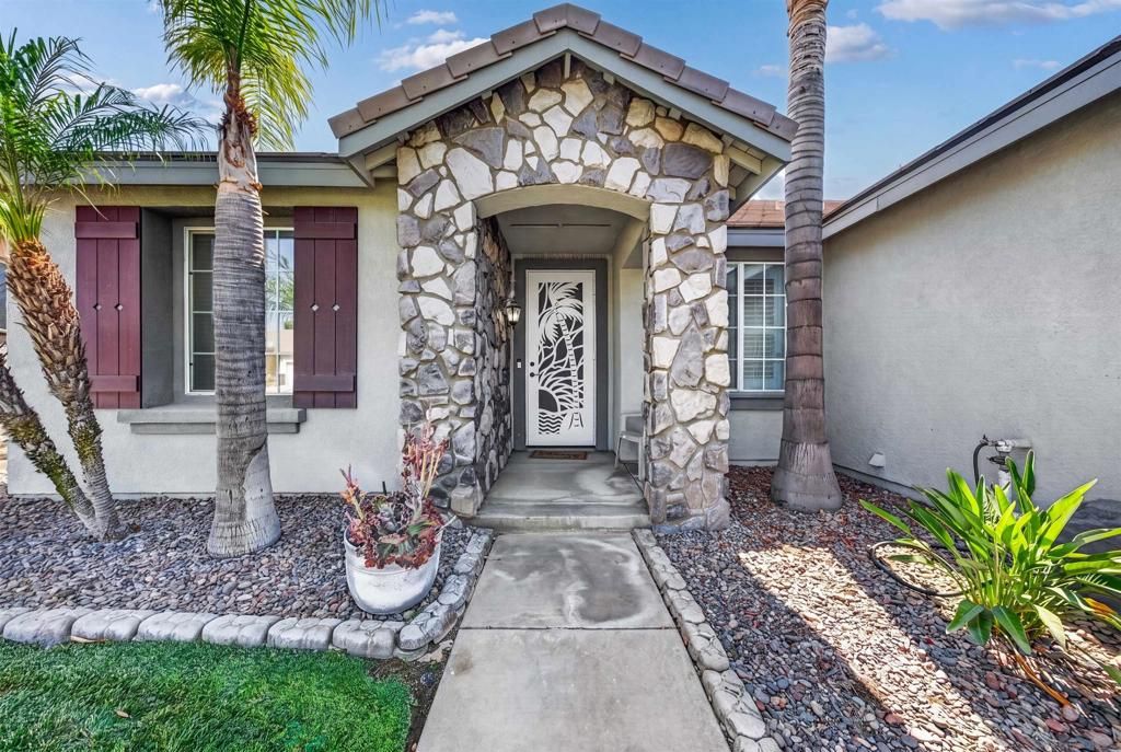 Image 8 of property listing at 1166 Brookmeade Cir, Beaumont, CA 92223