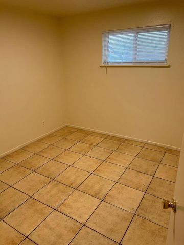 627 Chama Street SE 1, Albuquerque, NM 87108