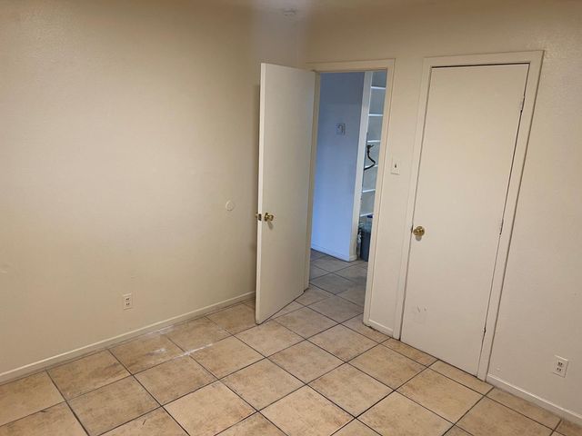 627 Chama Street SE 1, Albuquerque, NM 87108