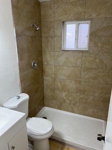 627 Chama Street SE 1, Albuquerque, NM 87108
