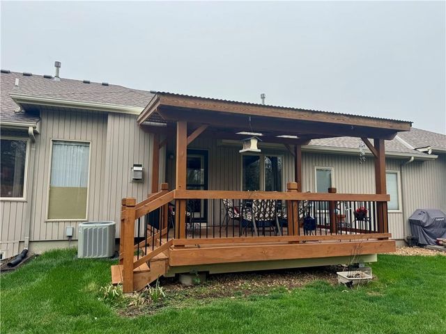 1011 NE 75TH Street, Gladstone, MO 64118