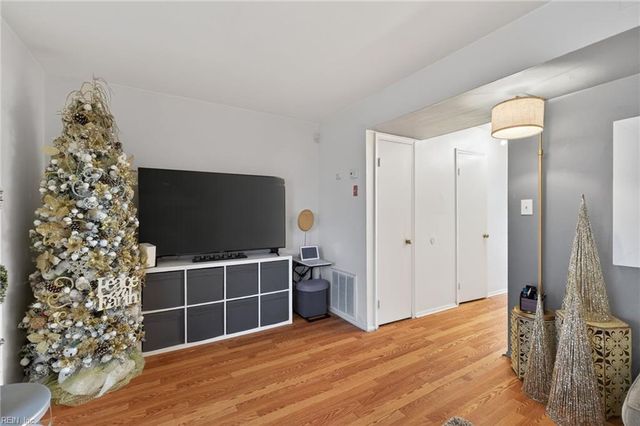 709 Stanwix SQ, Norfolk, VA 23502