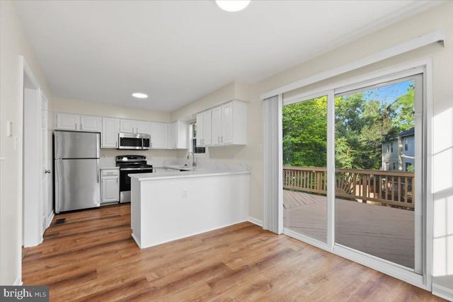 5610 BELLEAU WOODS LN, Alexandria, VA 22315