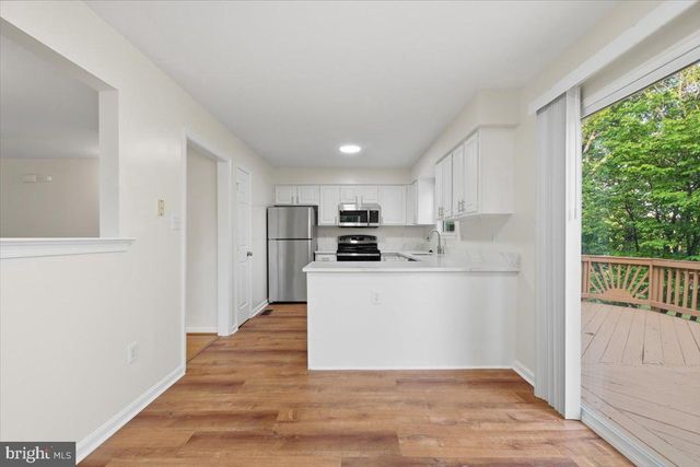 5610 BELLEAU WOODS LN, Alexandria, VA 22315