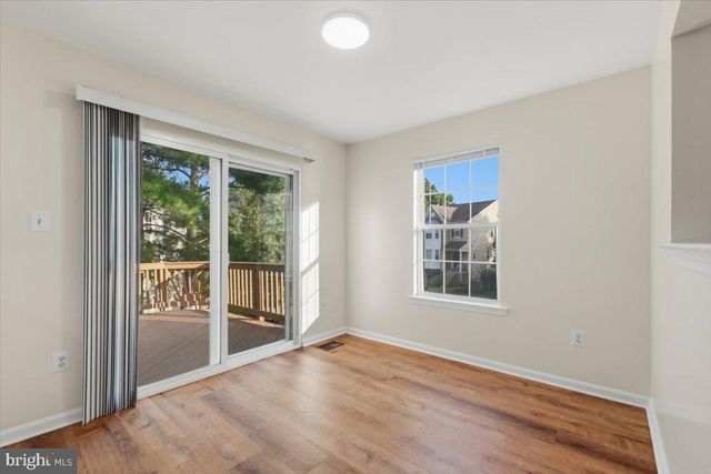 5610 BELLEAU WOODS LN, Alexandria, VA 22315