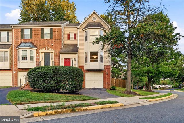 5610 BELLEAU WOODS LN, Alexandria, VA 22315