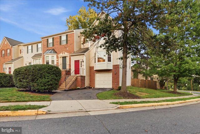 5610 BELLEAU WOODS LN, Alexandria, VA 22315