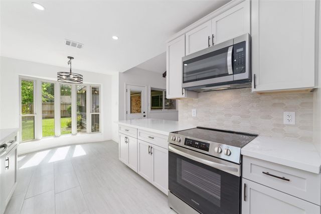 16303 Deer Lick Drive, Houston, TX 77090