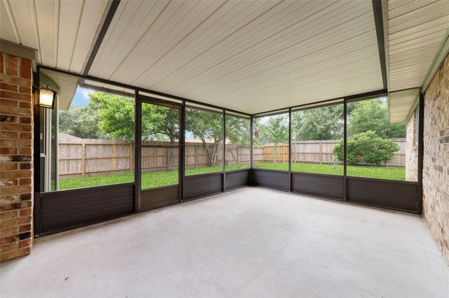 16303 Deer Lick Drive, Houston, TX 77090