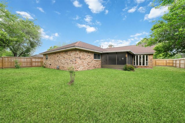 16303 Deer Lick Drive, Houston, TX 77090