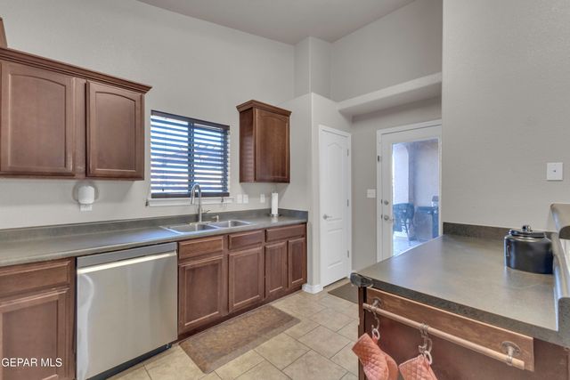 14373 NAVAJO POINT Drive, El Paso, TX 79938