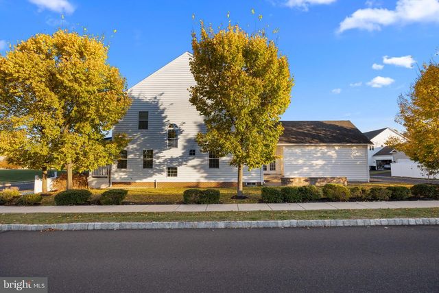 4748 BISHOP CIR, Doylestown, PA 18902