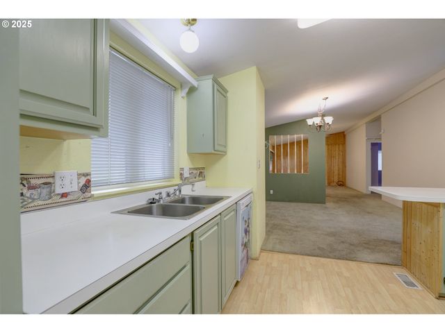 950 POMONA St 184, The Dalles, OR 97058