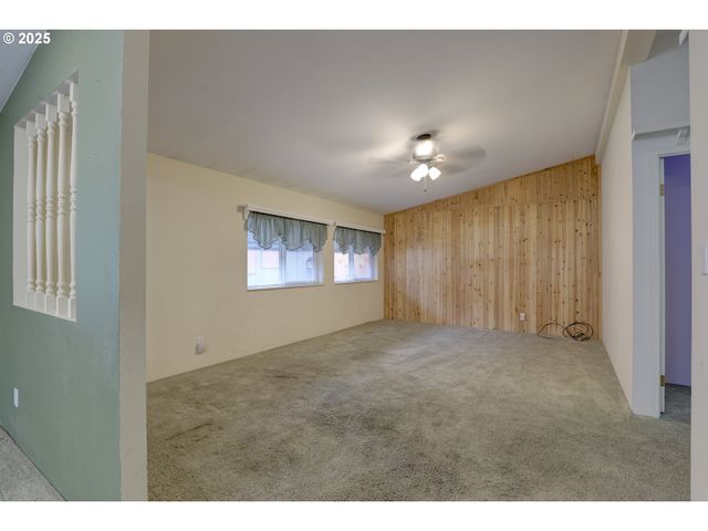 950 POMONA St 184, The Dalles, OR 97058