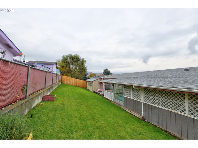 950 POMONA St 184, The Dalles, OR 97058