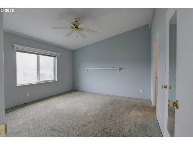 950 POMONA St 184, The Dalles, OR 97058