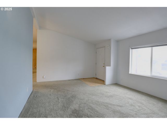 950 POMONA St 184, The Dalles, OR 97058