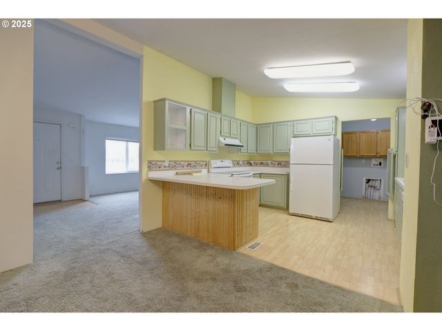 950 POMONA St 184, The Dalles, OR 97058