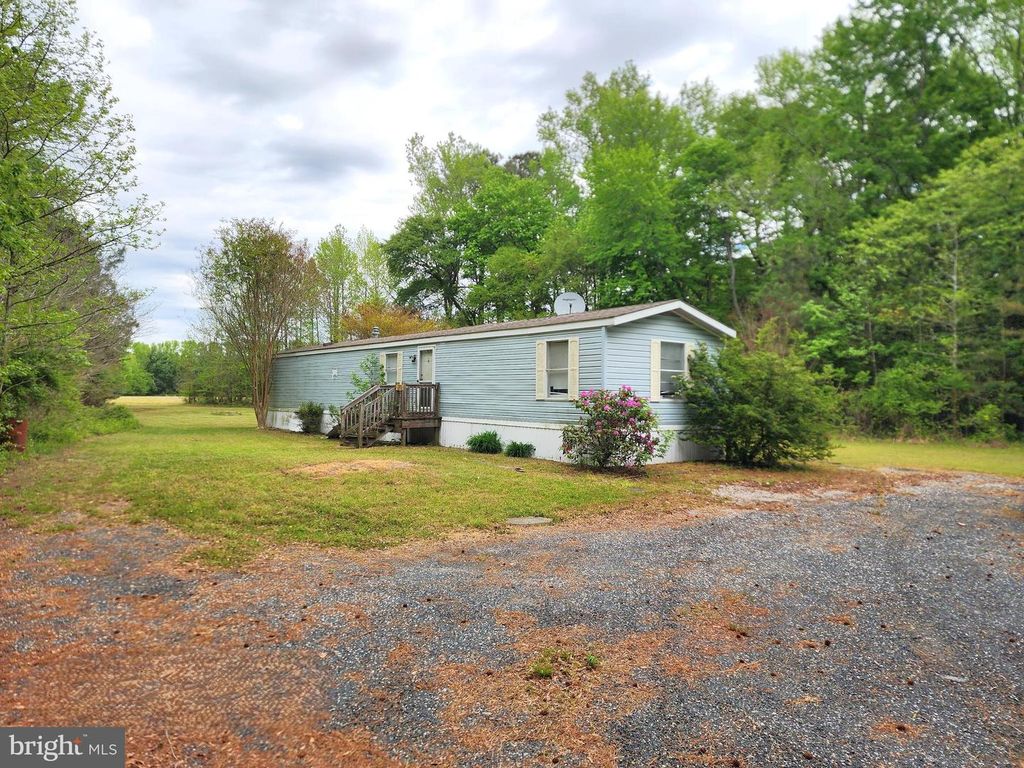 Image 1 of property listing at 4940 MAIDEN FOREST RD, Vienna, MD 21869