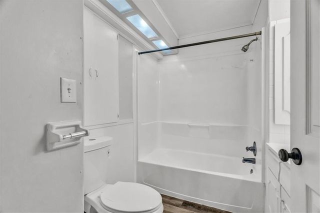 6000 N TRACY Avenue, Gladstone, MO 64118