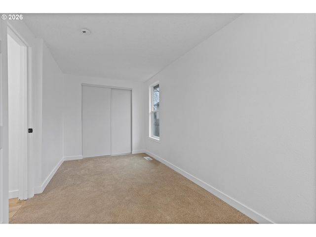 9828 Se ELLIS St, Portland, OR 97266