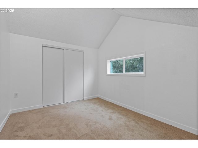 9828 Se ELLIS St, Portland, OR 97266