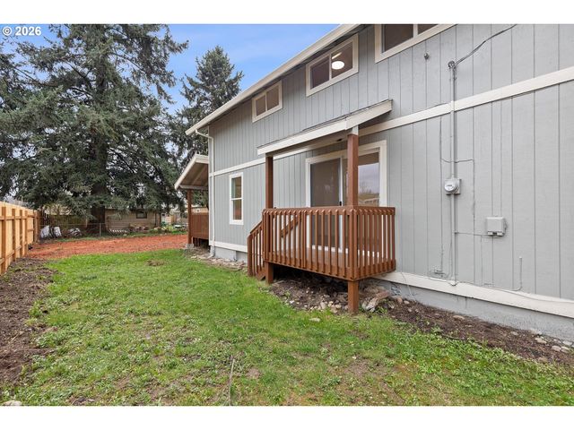 9828 Se ELLIS St, Portland, OR 97266