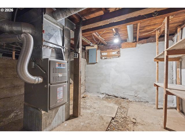 9828 Se ELLIS St, Portland, OR 97266