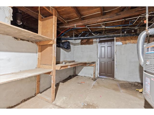 9828 Se ELLIS St, Portland, OR 97266