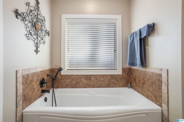 200 ENGLISH VILLAGE CIRCLE, Gardendale, AL 35071