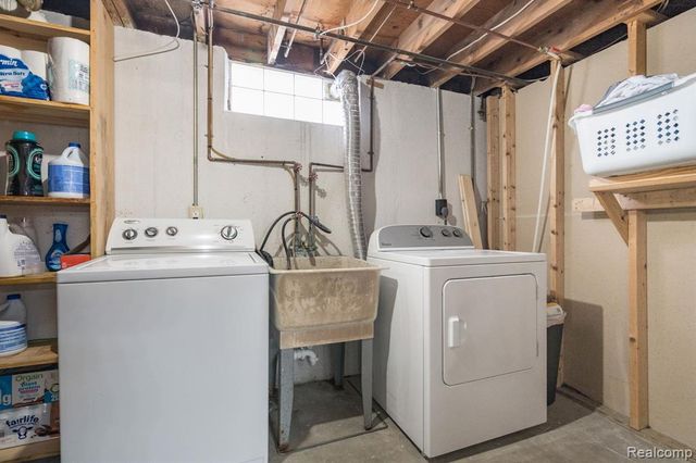 33475 Fernwood Street, Westland, MI 48186