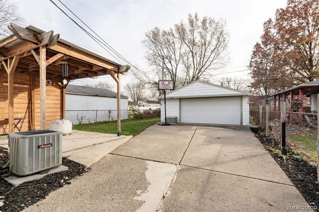 33475 Fernwood Street, Westland, MI 48186