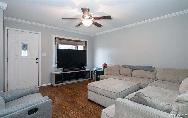 33475 Fernwood Street, Westland, MI 48186