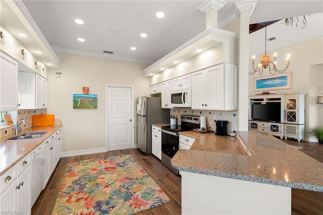 418 Panay AVE, Naples, FL 34113