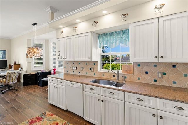 418 Panay AVE, Naples, FL 34113