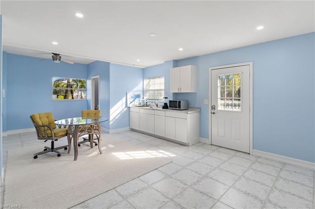 418 Panay AVE, Naples, FL 34113