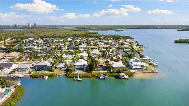 418 Panay AVE, Naples, FL 34113