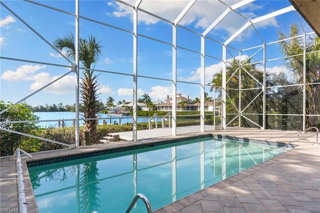 418 Panay AVE, Naples, FL 34113