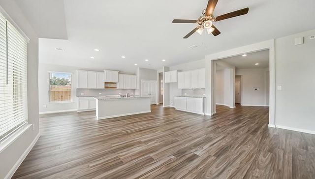27943 Parkside Creek Drive, Spring, TX 77386