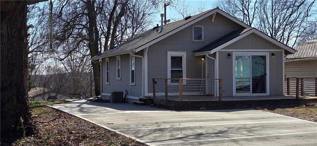 1024 Walnut Avenue, Osawatomie, KS 66064